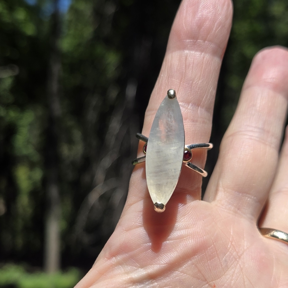 Moonstone 14k & garnet sterling ring sz9 - Picture 3 of 12
